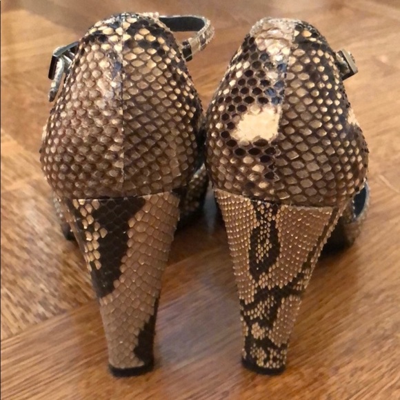 Stuart Weitzman T-Strap Snake Skin Heels - Picture 4 of 8